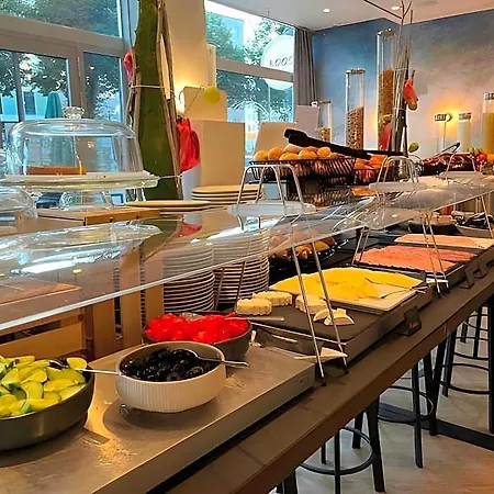 City Aparthotel Munchen فندق ميونيخ